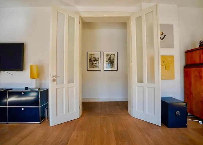 Maisonette Loft In The Location In Daire Köln