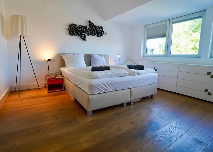 Maisonette Loft In The Location In Daire Köln