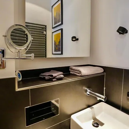 Maisonette Loft In The Location In Appartement *